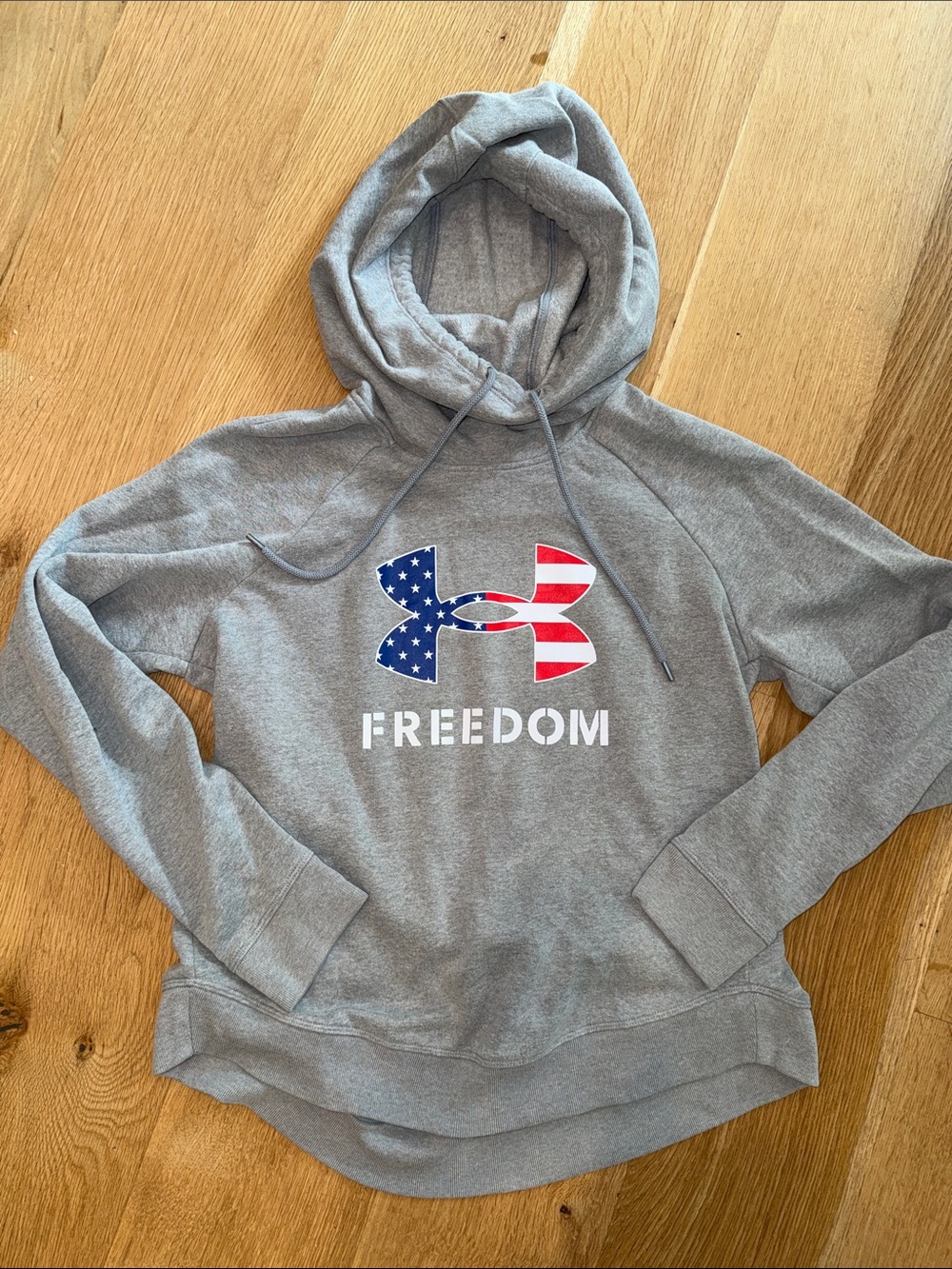Under Armour Gray cotton hooded sweatshirt American Flag Logo adult size medium